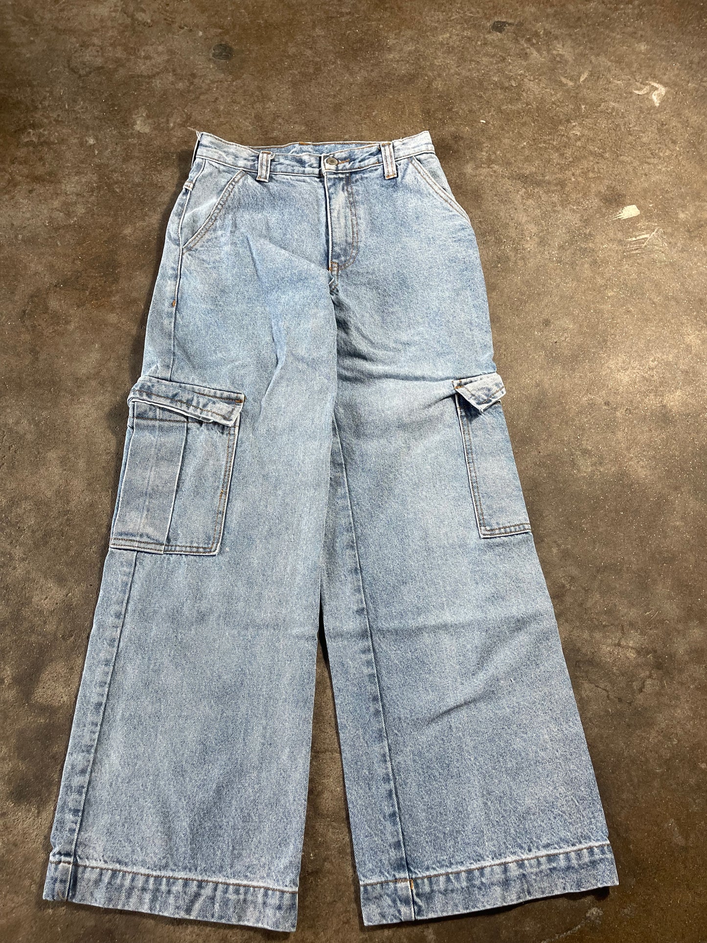 Xtra Baggy Light Denim Cargo Jeans 28x30