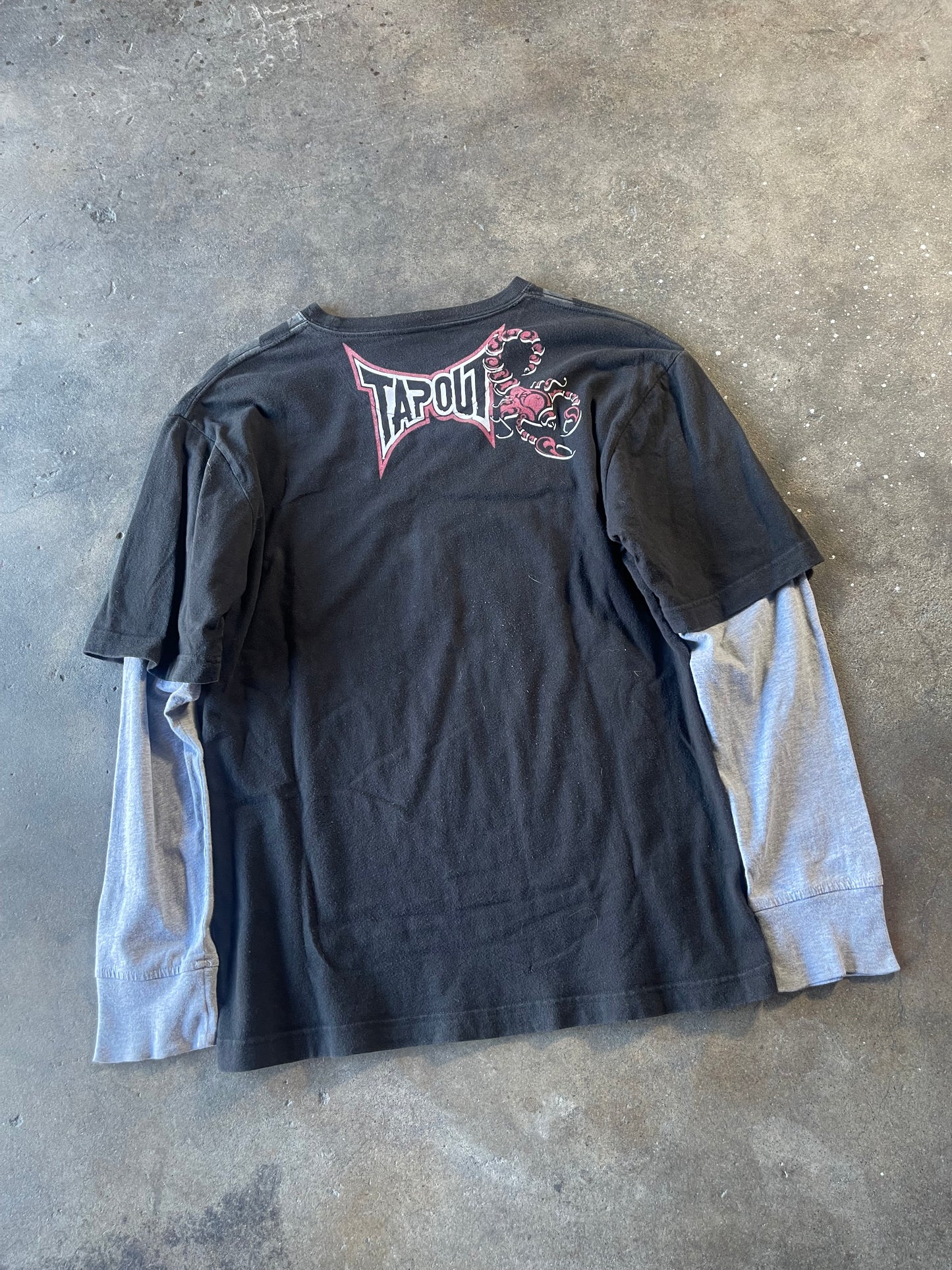 00’s Black Tapout Long Sleeve Large