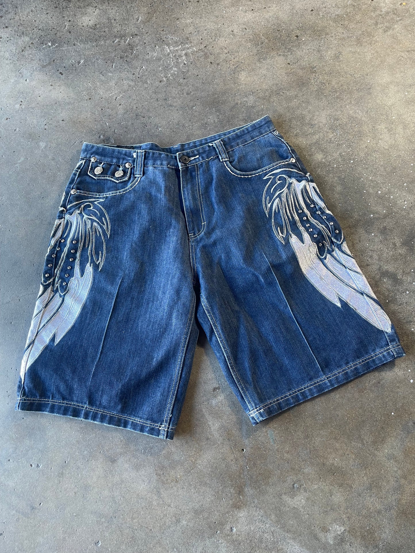 00’s Imperious Embroidered Jorts 36