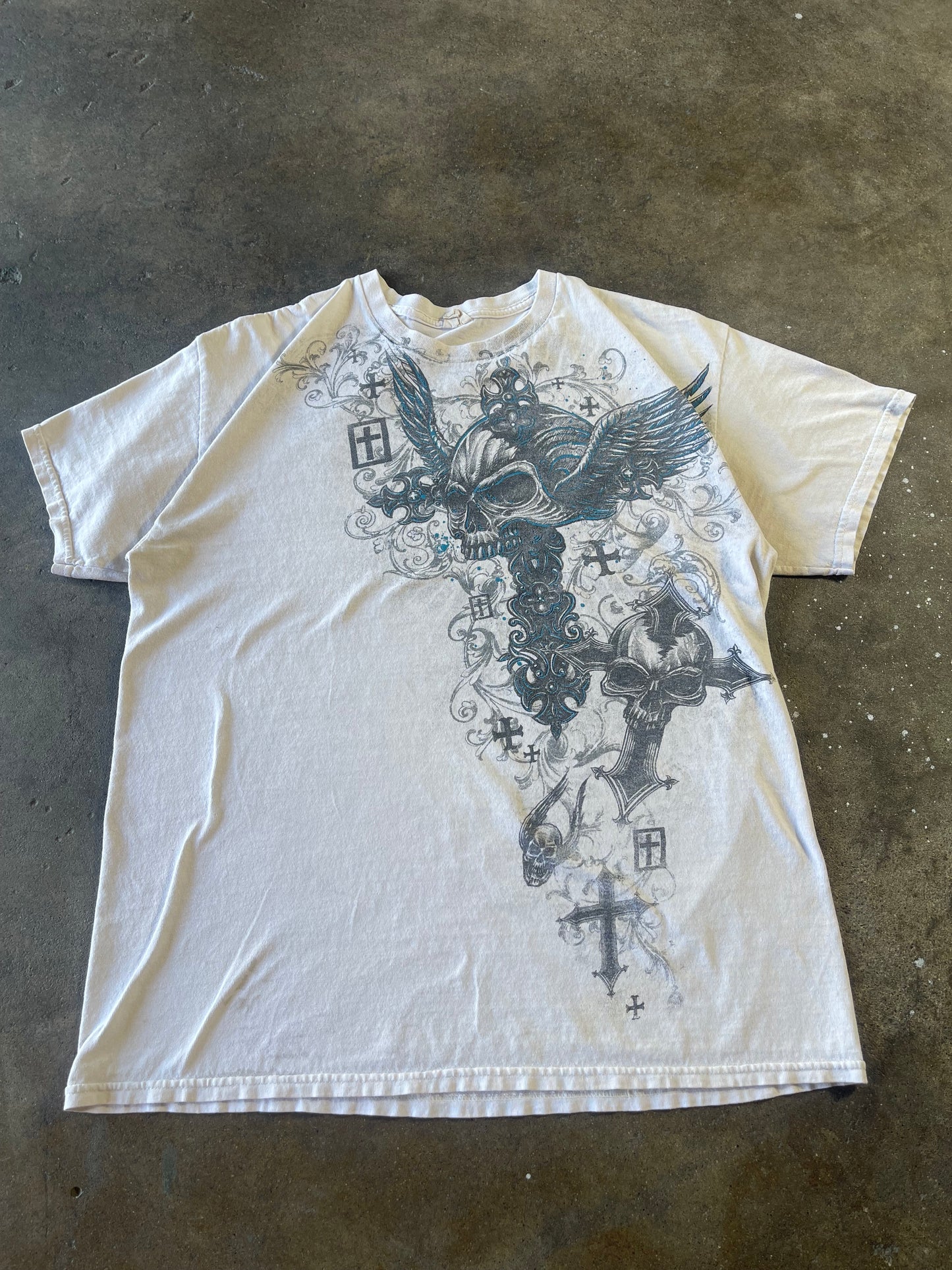 00’s White Skull Shirt Large