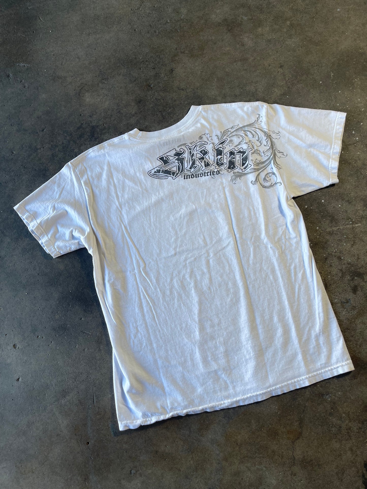 00’s White Skin Ind Shirt Large