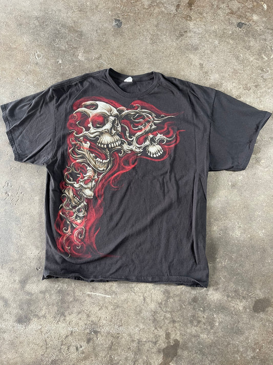 Black Smokey Skulls T 2XL