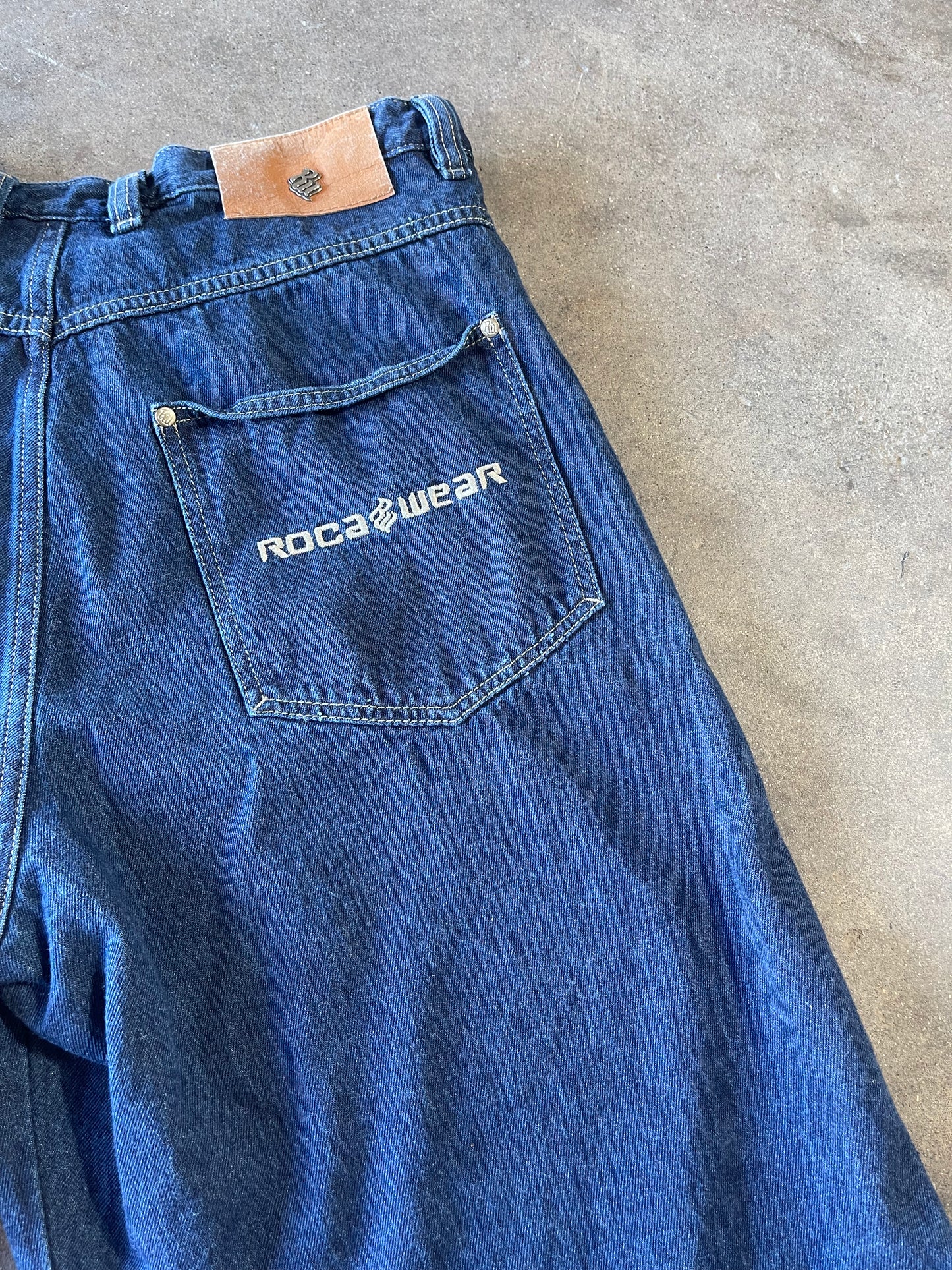 Baggy Rocawear Jorts 38x14