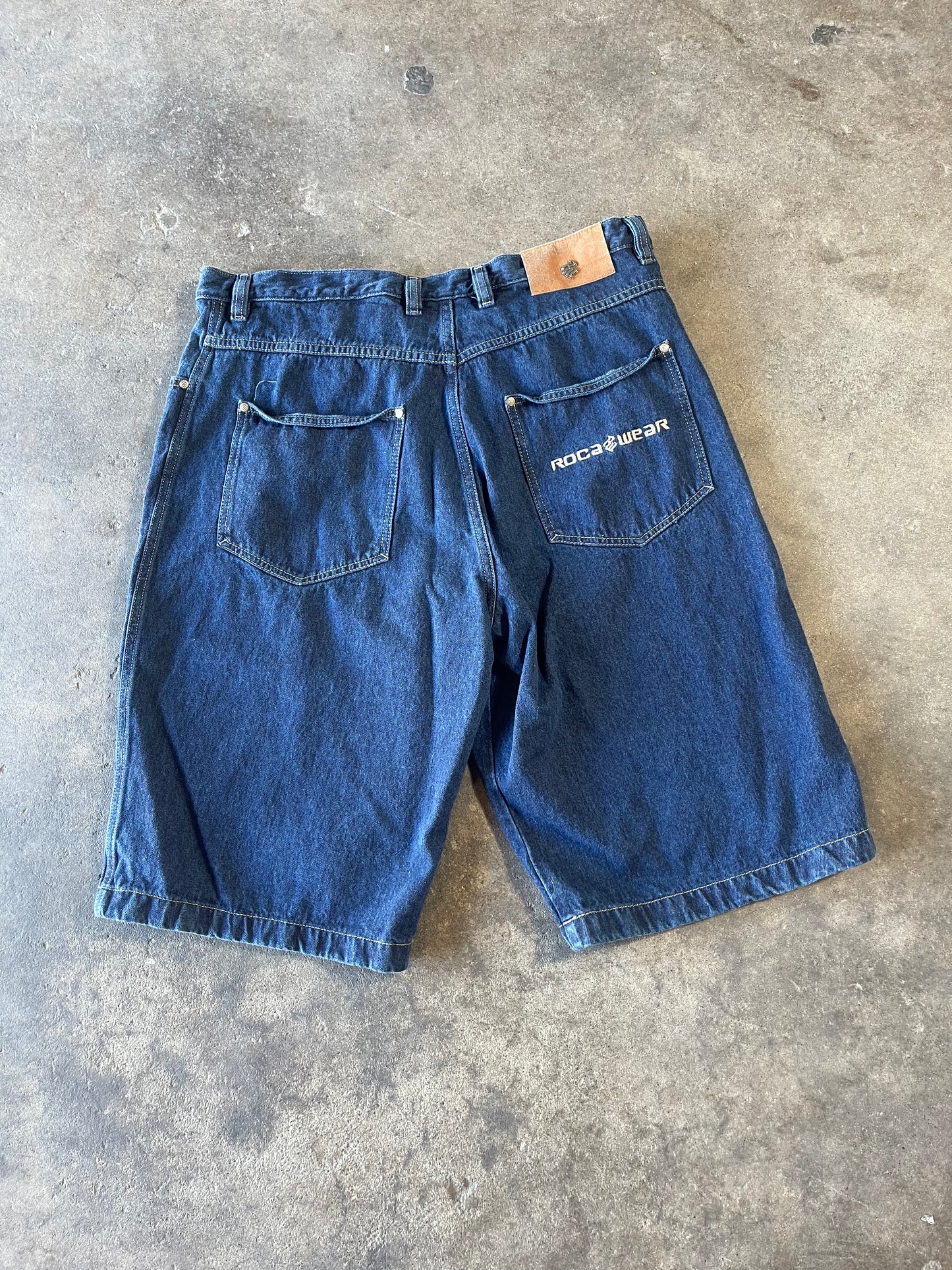 Baggy Rocawear Jorts 38x14