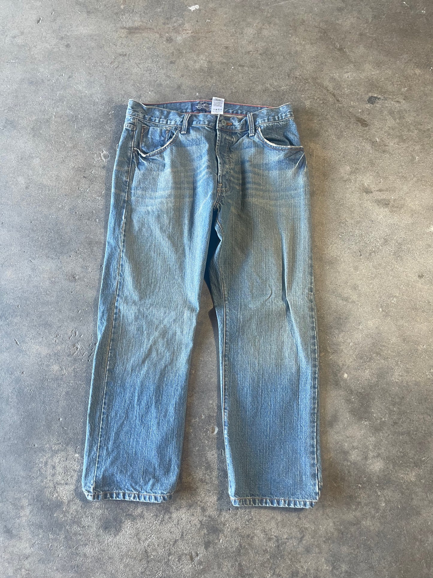 Semi-Baggy Vintage Levi Jeans 34x30